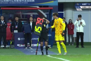 换人神了！苏超南通队点球大战前换门将，蔡天龙登场连扑两点🔥